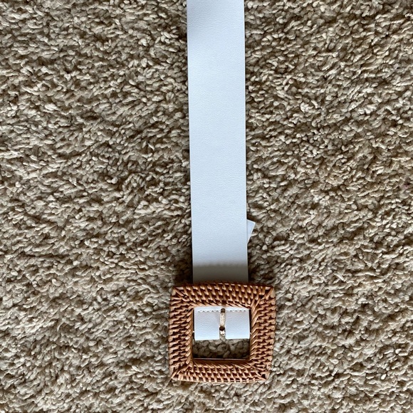 WHITE LEATHER WIDE WOVEN WICKER SQUARE BUCKLE BELT - Picture 13 of 15